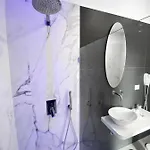 Aurora Luxury Bed and Breakfast 4*