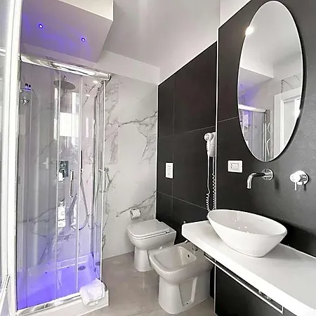 Alojamento de Acomodação e Pequeno-almoço Aurora Luxury 4*