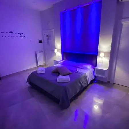 Aurora Luxury Bed and breakfast 4*