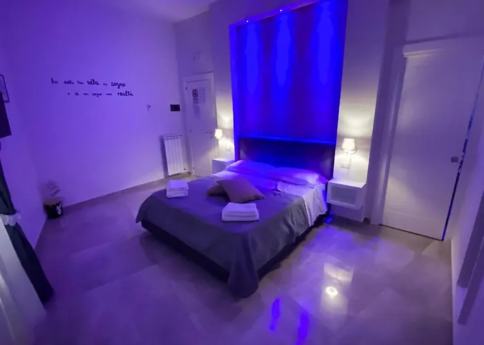 Aurora Luxury Bed & Breakfast 4*